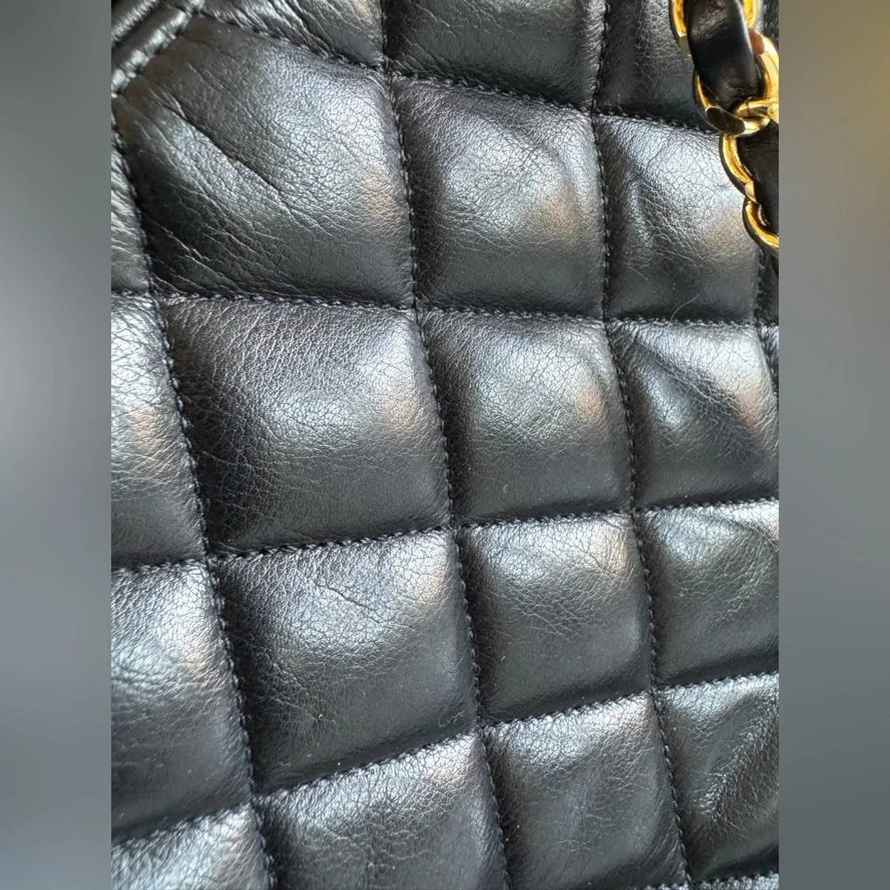 CHANEL Vintage Medallion Tote Black Quilted Lambskin Gold Chain Shoulder Bag - Picture 14 of 16